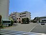 周辺：坂戸市立坂戸中学校 徒歩11分。 820m