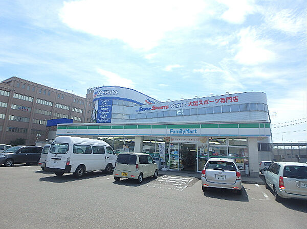 画像23:ファミリーマート 新潟桜木インター店（645m）