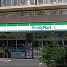 ファミリーマート立川四丁目店 徒歩2分。コンビニ 90m