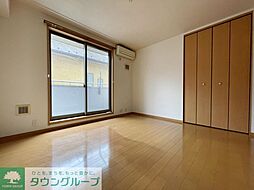 Ｃｈｅｒｒｙ　Ｈｏｕｓｅ　III 105 1階1Kのリビング/ダイニング