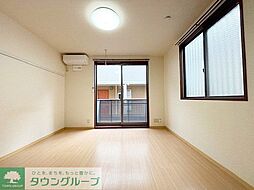 プリムロウスII 105 1階1Kのリビング/ダイニング