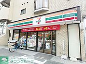 セブンイレブン川崎柳町店 徒歩2分。 160m