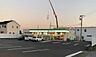 周辺：ファミリーマート小田原新屋店 徒歩7分。コンビニが利用でき、急な買い物や日常のちょっとした用事にも便利な環境です。 560m