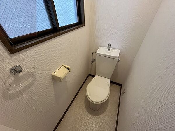 画像9:シンプルで使いやすいトイレです