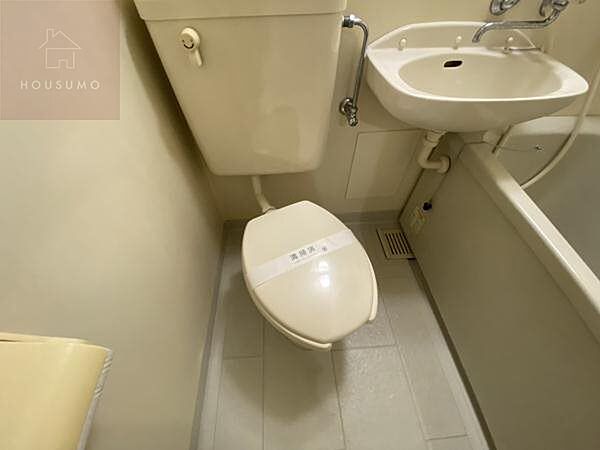 画像7:ゆったりとした空間のトイレです