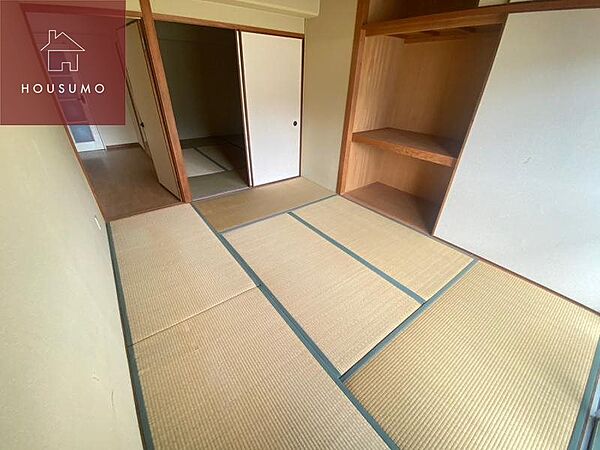 画像20:畳の上でゆっくりとくつろげる和室です