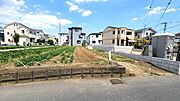 隣地は生産緑地となっており開放感のある住環境です。