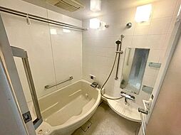 【Bathroom】リラックスできる空間で、一日の疲れを癒し、心身共にリフレッシュできます。※家具消し機能を使っています。