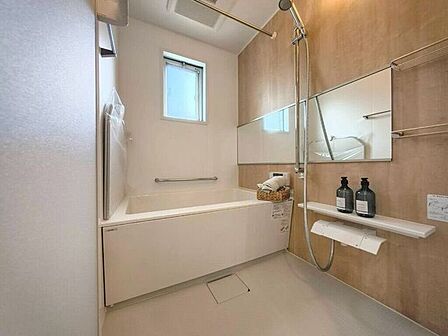 【Bathroom】リラックスできる空間で、一日の疲れを癒し、心身共にリフレッシュできます。