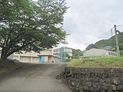 綾部中学校まで600メートル