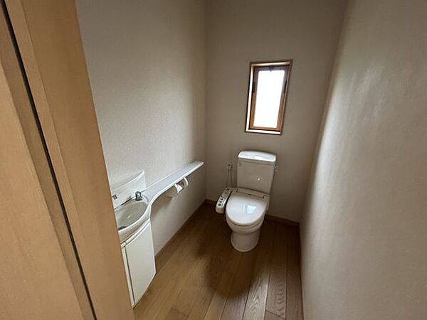 トイレを拡大表示