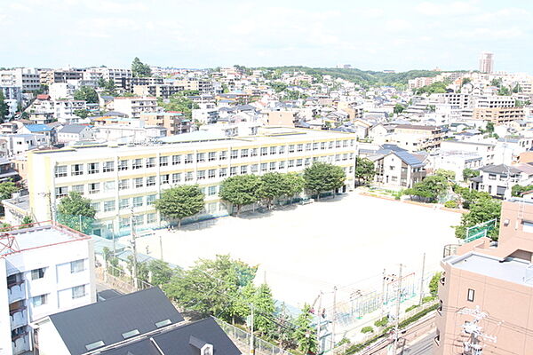 画像2:名古屋市立東山小学校