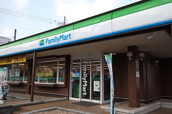 画像20:ファミリーマート　千種一丁目店