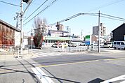 ファミリーマート　芳野一丁目店