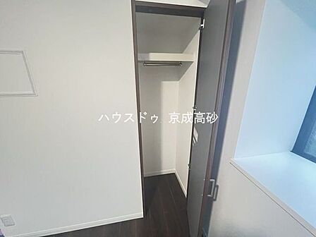 適材適所の収納付きです。
