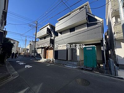 外観：建物完成しました！閑静な住宅地で小さなお子様がいるご家族にも安心。