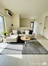 北区龍田8丁目 4SLDKのリビング/ダイニング