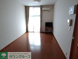 レオパレス多摩川 301 3階1LDKのリビング/ダイニング