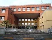世田谷区立中町小学校 341m