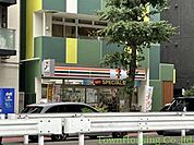 セブン-イレブン 世田谷上馬4丁目店 徒歩4分。 290m