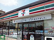 セブンイレブン　 380m