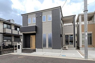外観:【現地外観写真】住まいの品質と性能にこだわった長期優良住宅。安心で快適な暮らしを実現できます。ぜひ、現地にお越しくださいませ。 外観:【現地外観写真】住まいの品質と性能にこだわった長期優良住宅。安心で快適な暮らしを実現できます。ぜひ、現地にお越しくださいませ。
