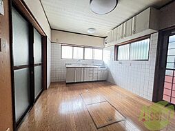 居間
