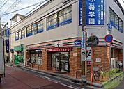 セブンイレブン西宮北口店 252m