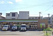 ファミリマート西宮鞍掛町店 176m