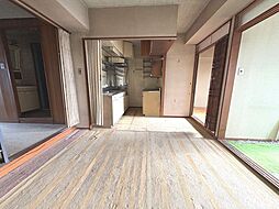 居間
