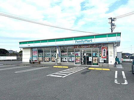 ファミリーマート東大宮店 600m