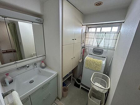 <室内リフォーム歴有り>【新調】給湯器、浴室、洗面台(2016年)室内綺麗にご使用されてます。<リフォーム相談承ります>お住まい探しからリノベーションの設計施工までワンストップ!