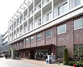 医科大学病院 247m