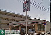 セブンイレブン 徒歩10分。 780m