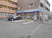 ローソン LAWSON緑長津田店 117m