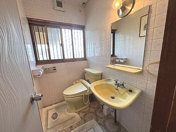 トイレを拡大表示