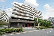 共用施設（シアタールーム、フィットネスルーム、レセプションルームj、キッチンスタジオ、ママ・キッズルーム、音楽ホール等）が充実した大林組施工のマンションです。