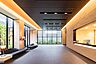 エントランス：【エントランスホール】開放感と自然の潤いを日常的に感じていただける安らぎの空間です♪