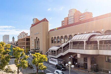 阪急宝塚駅(370m)