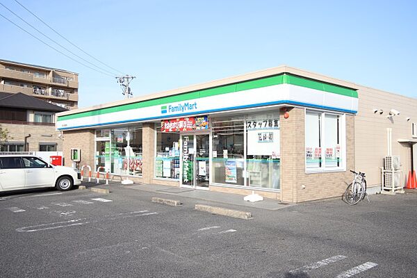 画像24:ファミリーマート　長久手武蔵塚店
