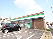 ファミリーマート　日比津グランド前店