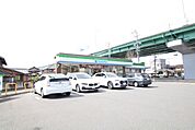 ファミリーマート　岩塚本通五丁目店