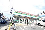 ファミリーマート　岩塚本通三丁目店