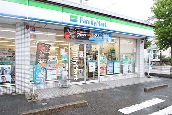 画像9:ファミリーマート　平田小学校前店