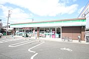 ファミリーマート　中川野田店