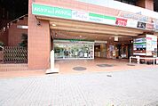 ファミリーマート　名古屋金山二丁目店