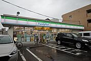 ファミリーマート　茶屋が坂駅前店