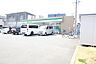 周辺：ファミリーマート 名古屋西高校前店