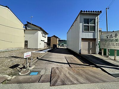 外観:高岡駅まで徒歩圏内の57坪の更地です。駐車場用地や資材置場などにオススメ♪ 外観:高岡駅まで徒歩圏内の57坪の更地です。駐車場用地や資材置場などにオススメ♪