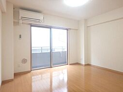 シャトル聖　三鷹 204 2階1Kのリビング/ダイニング